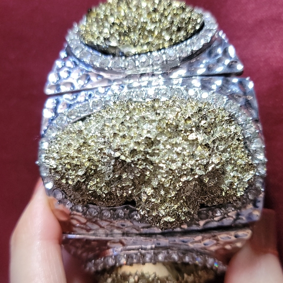 Large Silver and False Fools Gold Statement Braclet - Picture 4 of 6